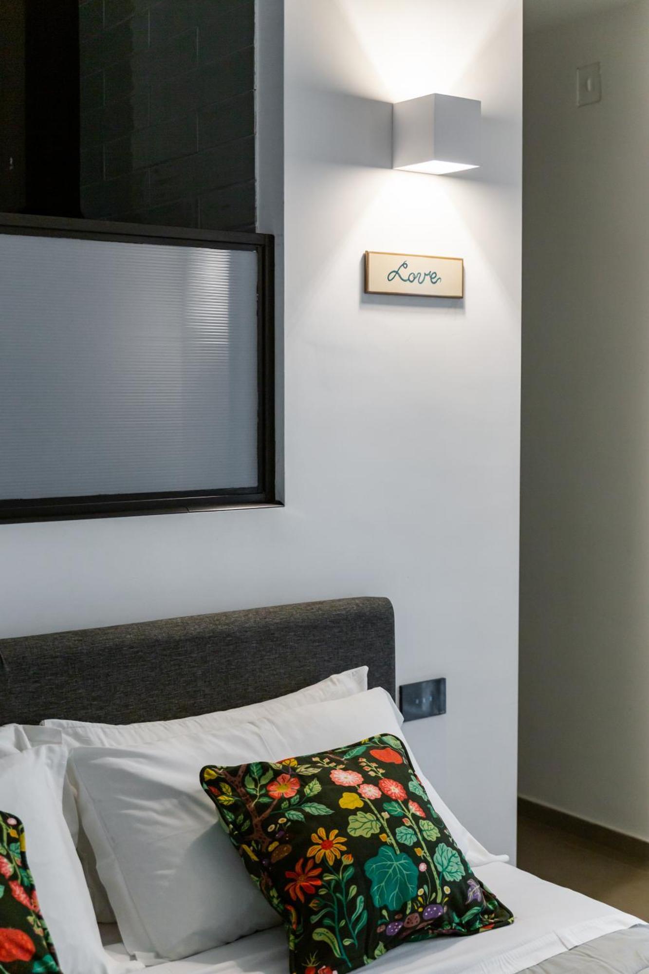 Archihouse Suites Napels Buitenkant foto