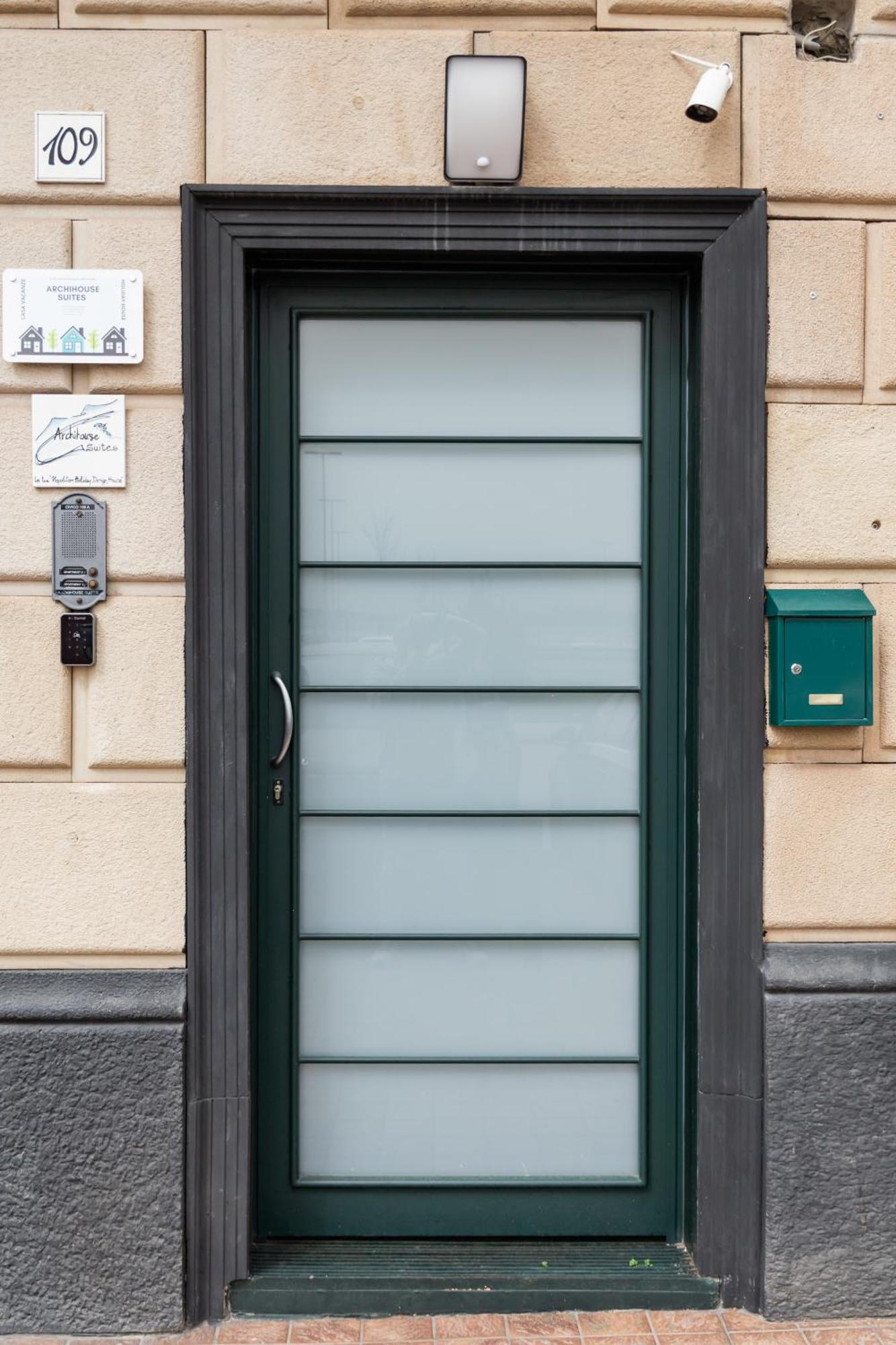 Archihouse Suites Napels Buitenkant foto
